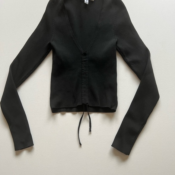 EUC Black Urban Outfitters V-Neck Ribbed Women's LS Top Size Medium (E3 - Picture 3 of 6